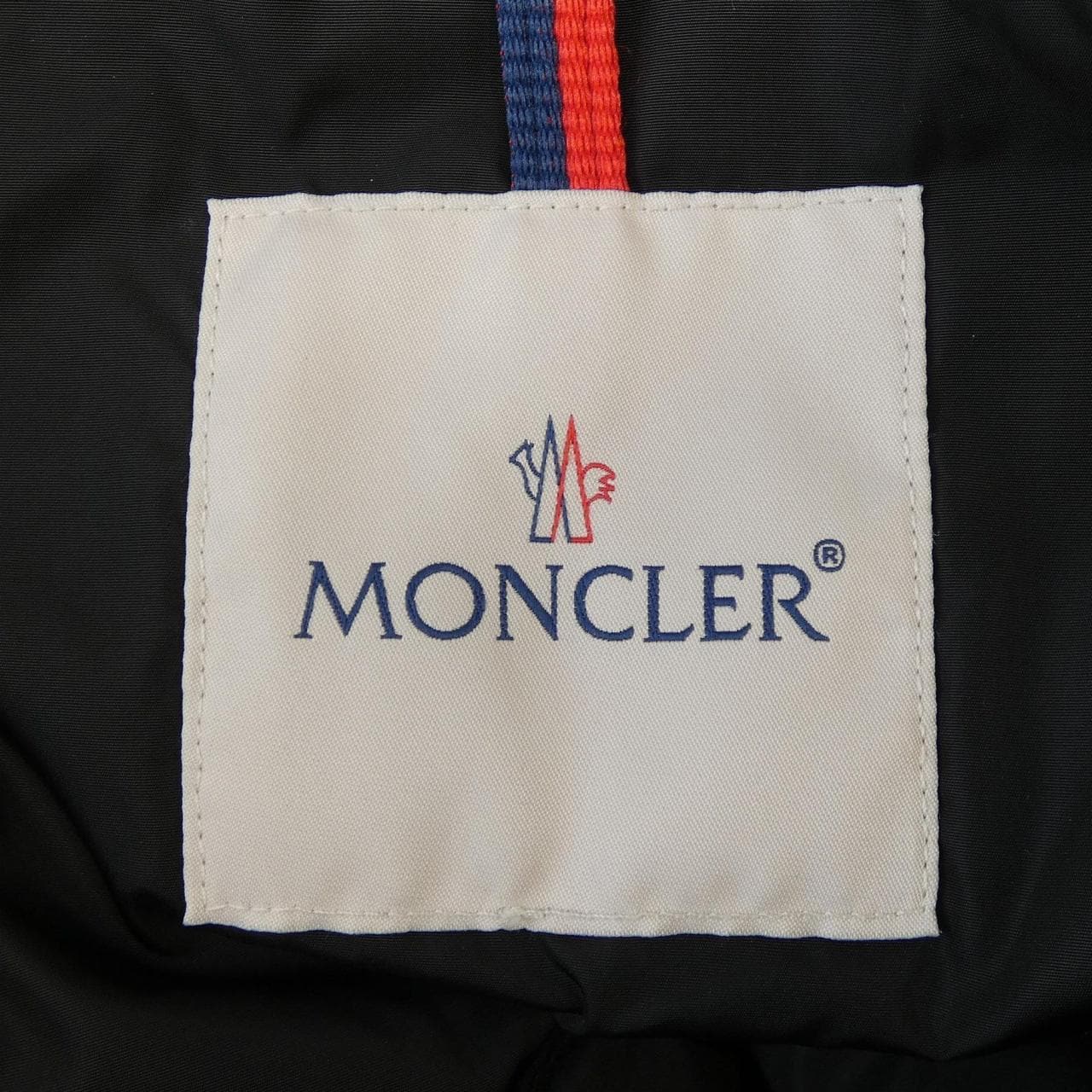 モンクレール MONCLER GENISSIAT ダウンコート