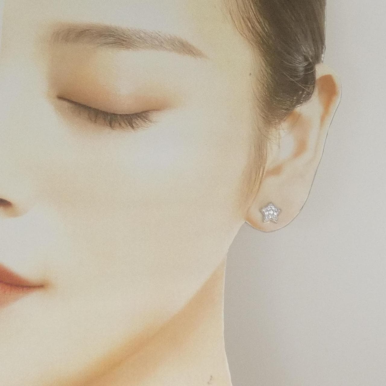 K18WG ムーン×スター ダイヤモンド ピアス 0.21CT