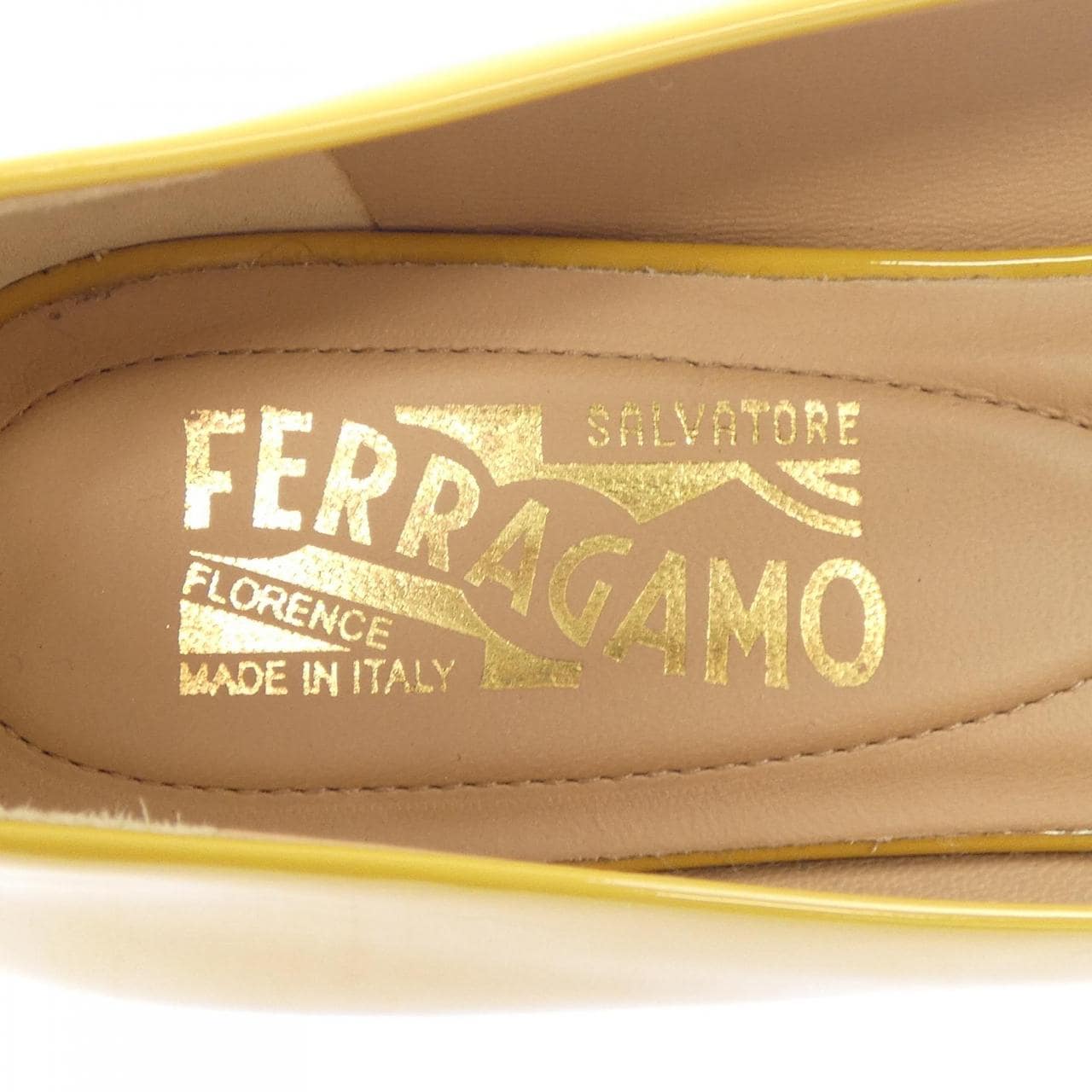 サルヴァトーレフェラガモ SALVATORE FERRAGAMO パンプス