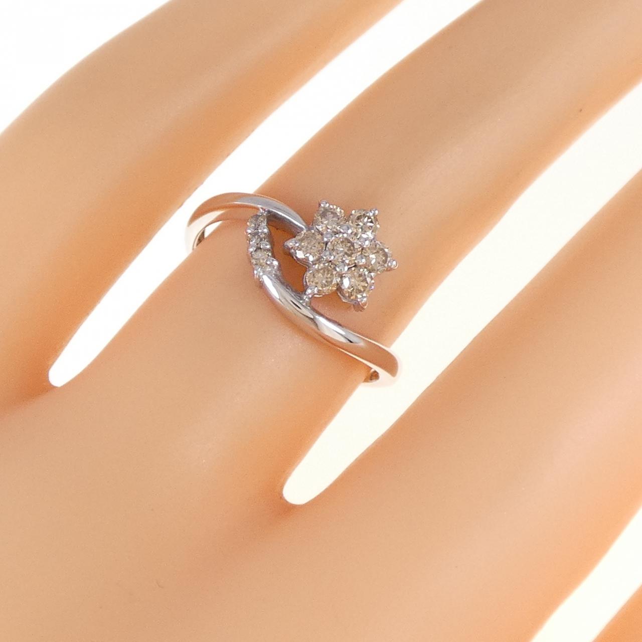 K18WG フラワー ダイヤモンド リング 0.3CT