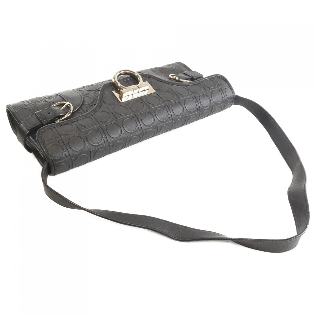 サルヴァトーレフェラガモ 21 4907 ショルダーバッグ