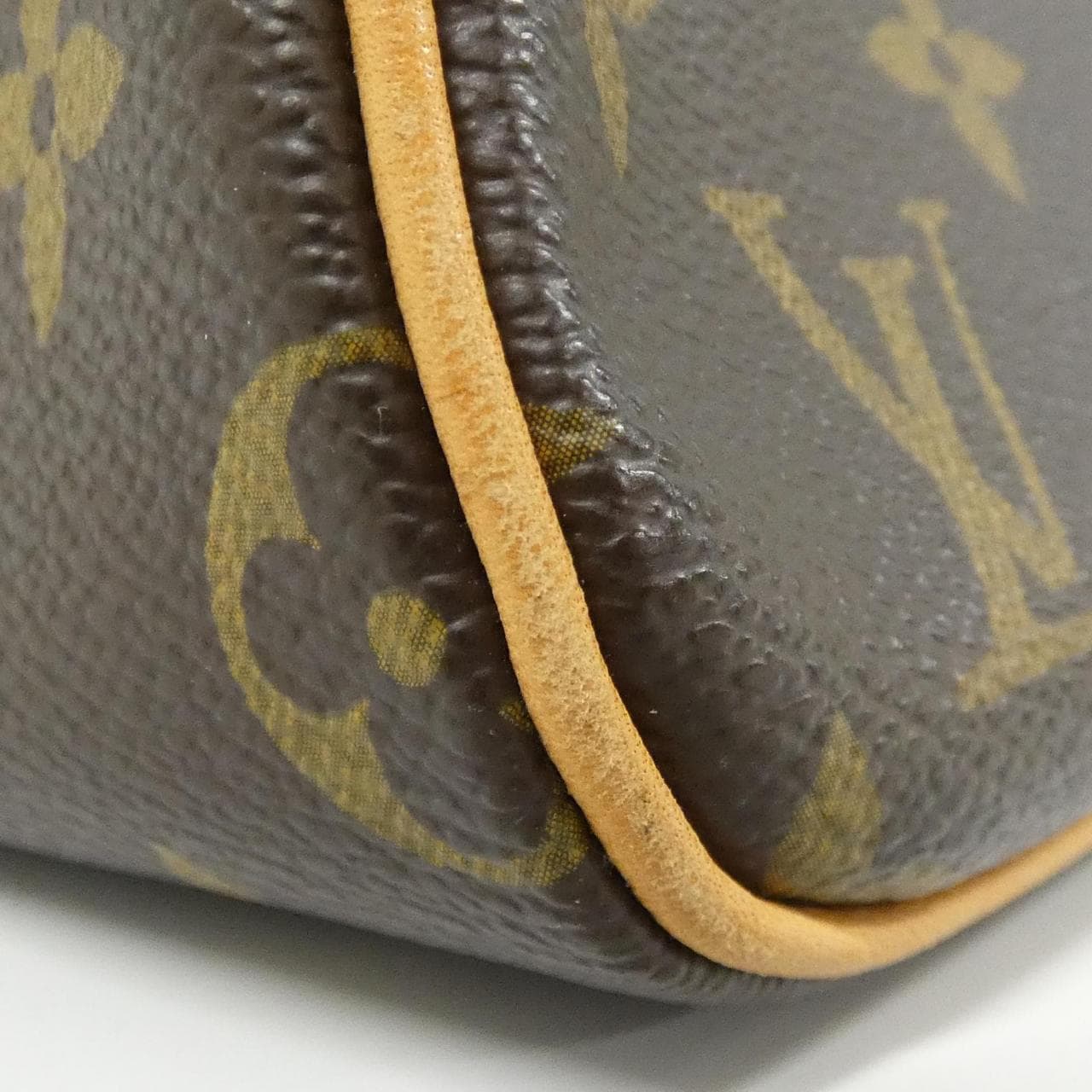 ルイヴィトン モノグラム ヴィバ シテ MM M51164 ショルダーバッグ