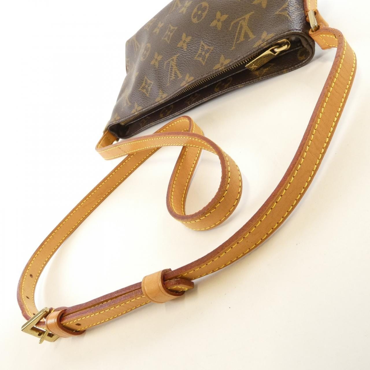 ルイヴィトン モノグラム トロター M51240 ショルダーバッグ
