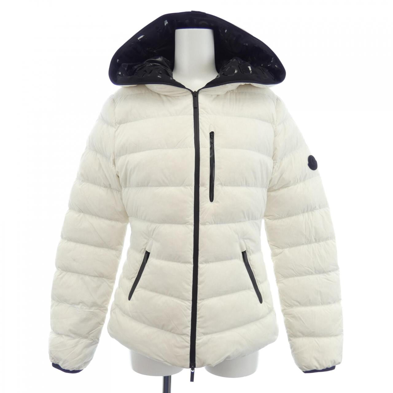 モンクレール MONCLER ダウンジャケット