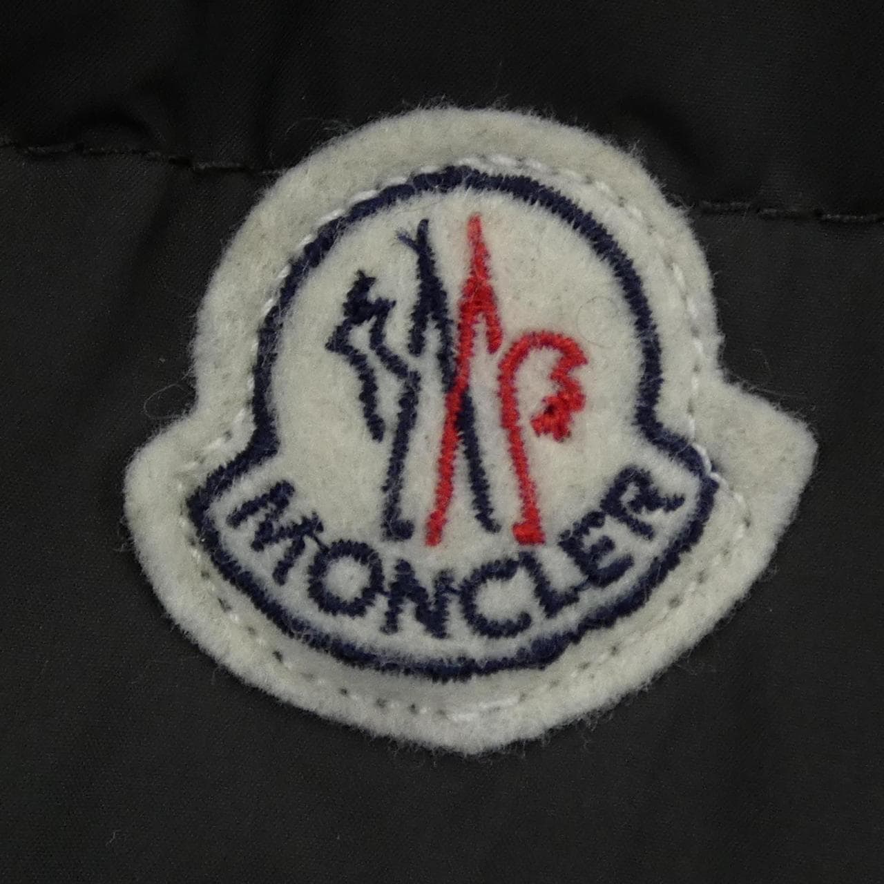 モンクレール MONCLER 43301/50 CHEVAL ダウンベスト