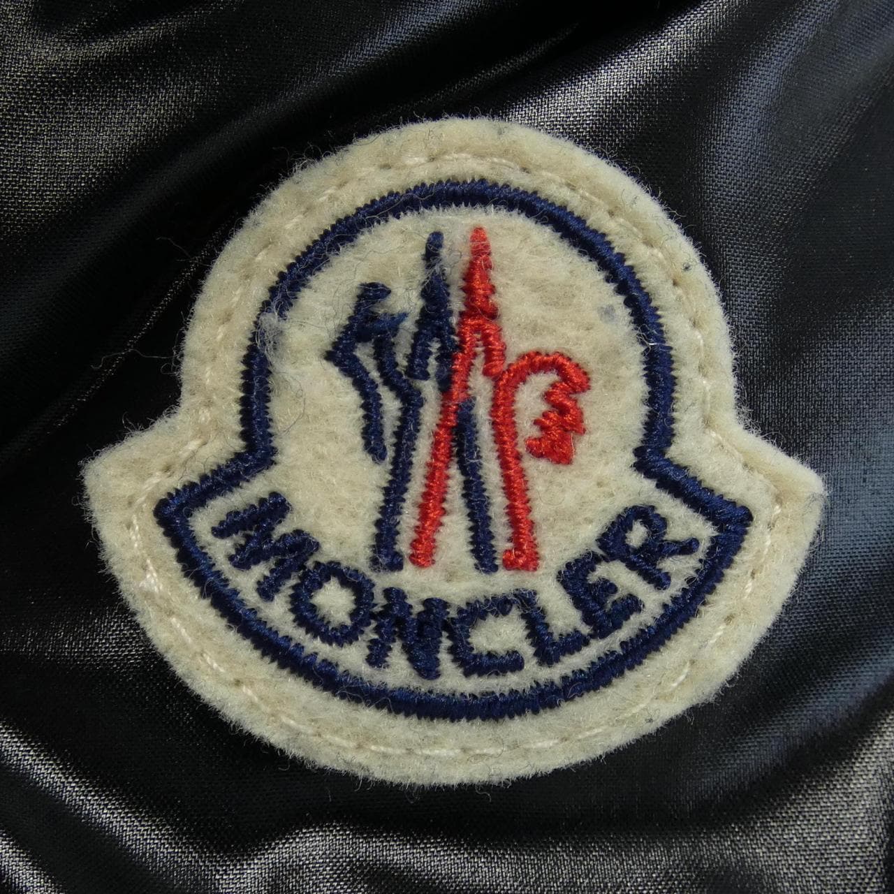 モンクレール MONCLER ダウンジャケット