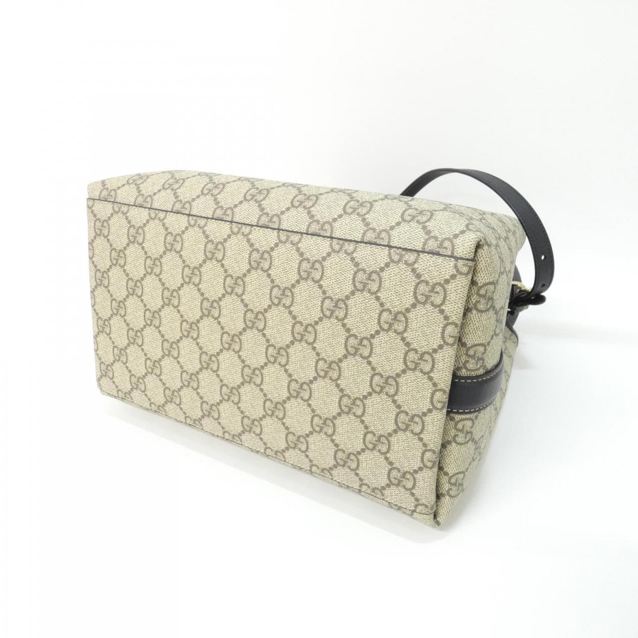 グッチ GG EMBLEM 815103 FAD6L ショルダーバッグ