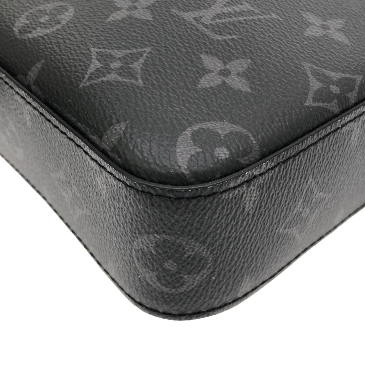 ルイヴィトン モノグラム エクリプス リバース トリオ メッセンジャー M69443 ショルダーバッグ