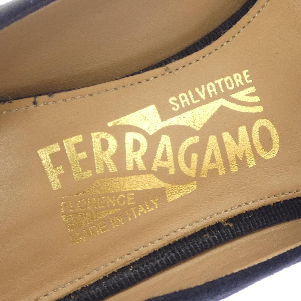 サルヴァトーレフェラガモ SALVATORE FERRAGAMO VY906 パンプス