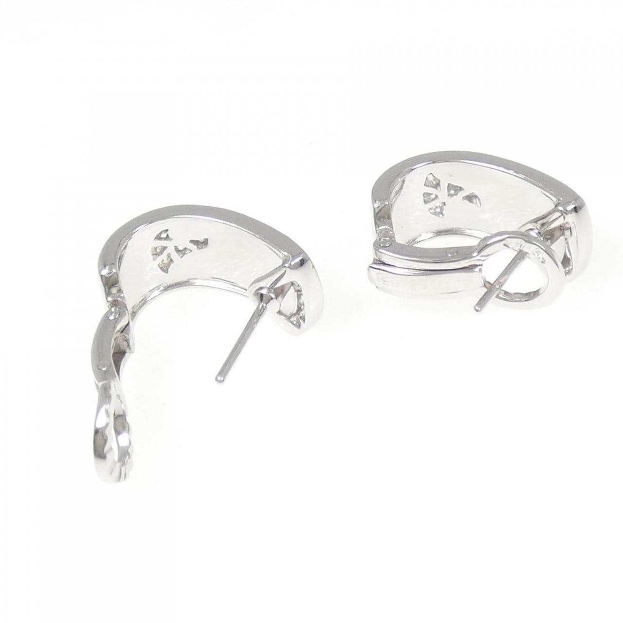 カレライカレラ ドルフィン ダイヤモンド ピアス