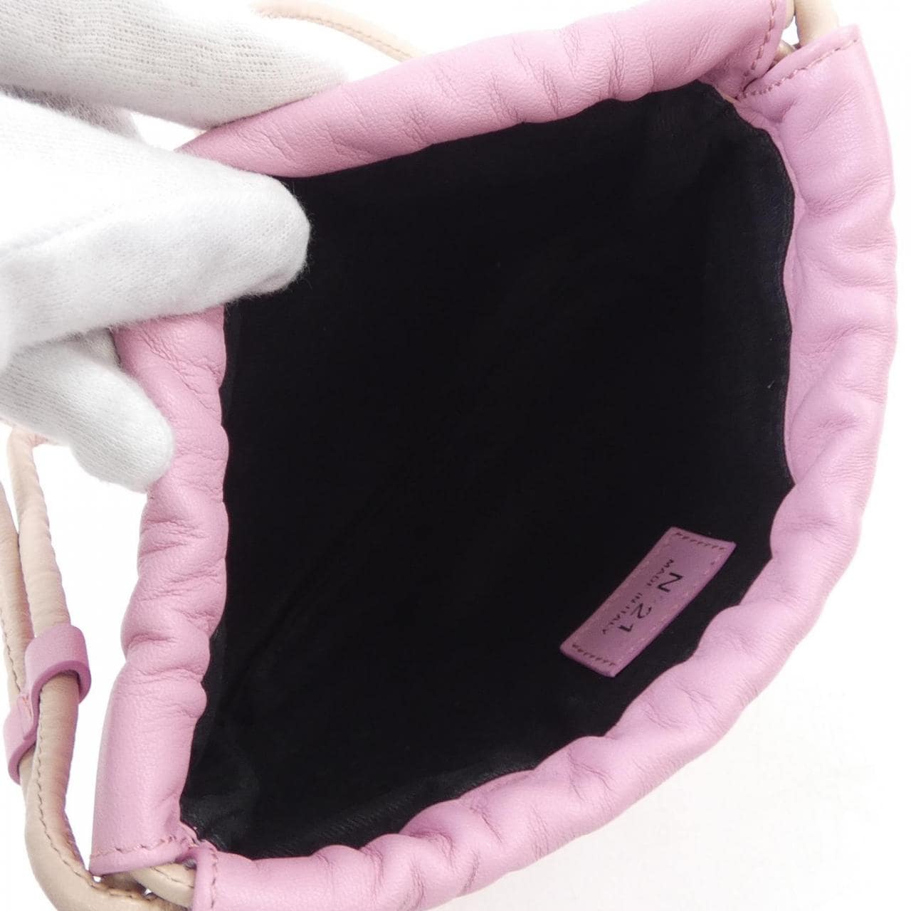 ヌメロヴェントゥーノ N°21 BAG