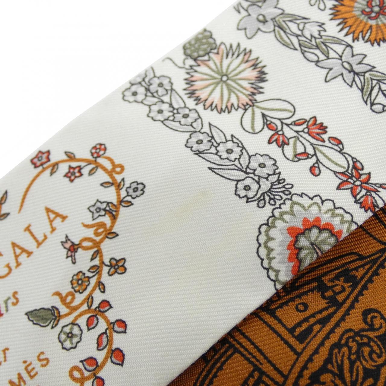 エルメス BRIDES DE GALA EN FLEURS ツイリー 064220S スカーフ