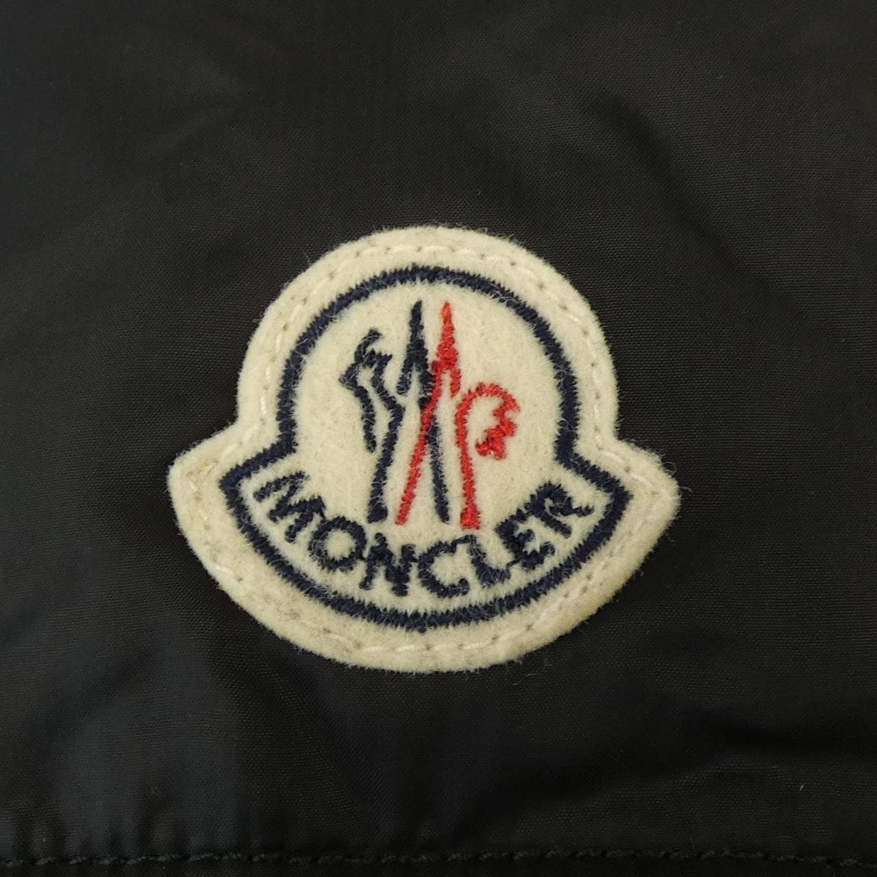 モンクレール MONCLER 41311/50 ダウンジャケット