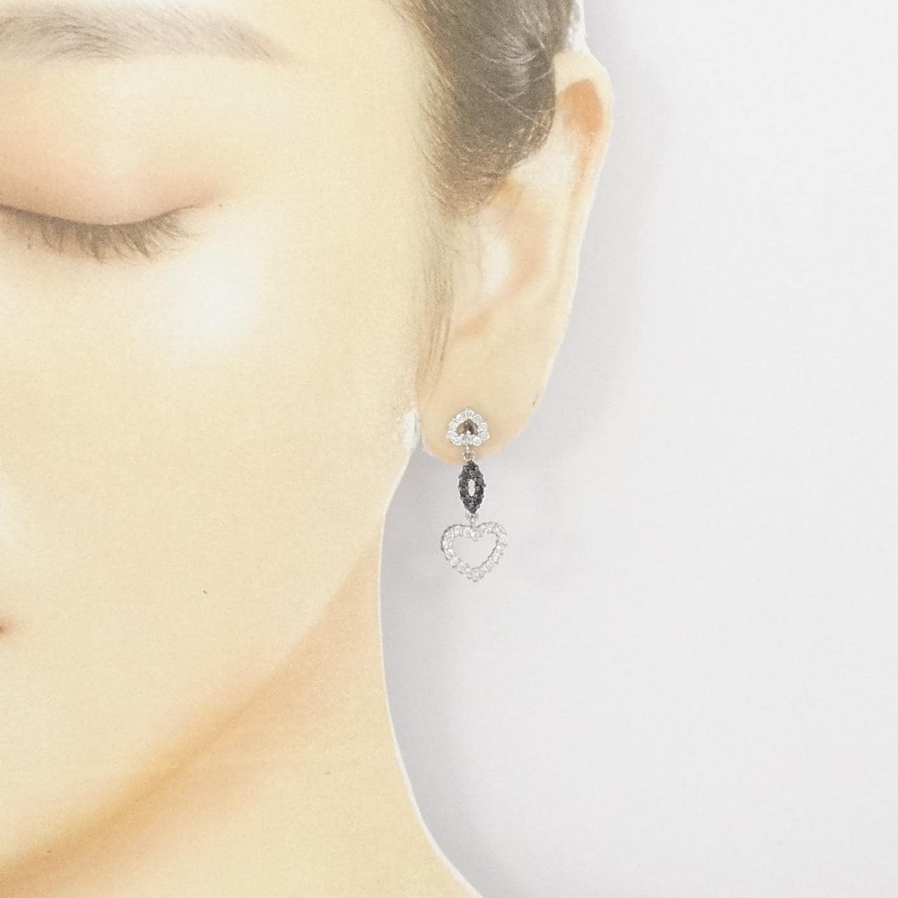 K18WG ハート ダイヤモンド ピアス 1.06CT