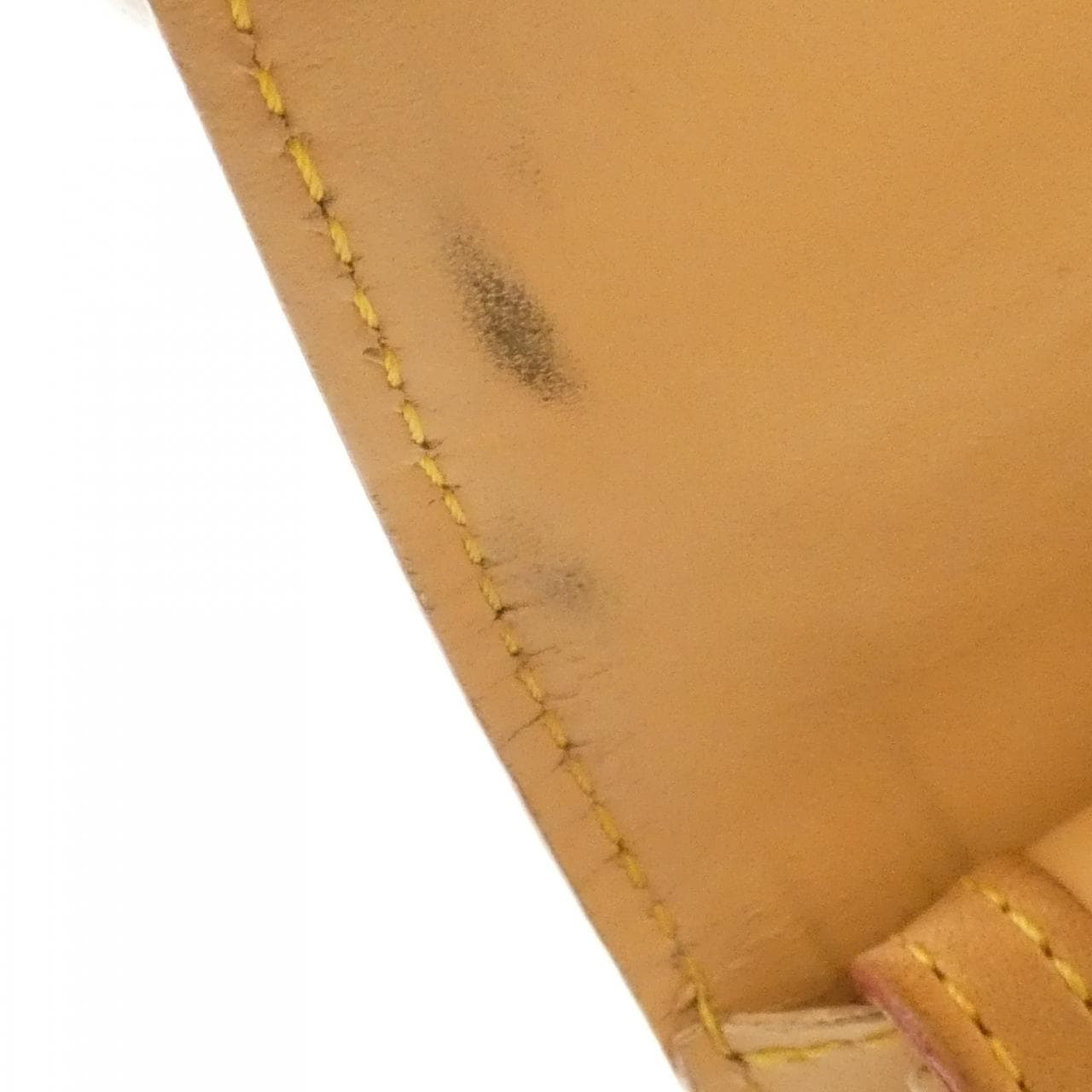 ルイヴィトン モノグラム チェリーブロッサム ポルト トレゾール インターナショナル M92027 財布