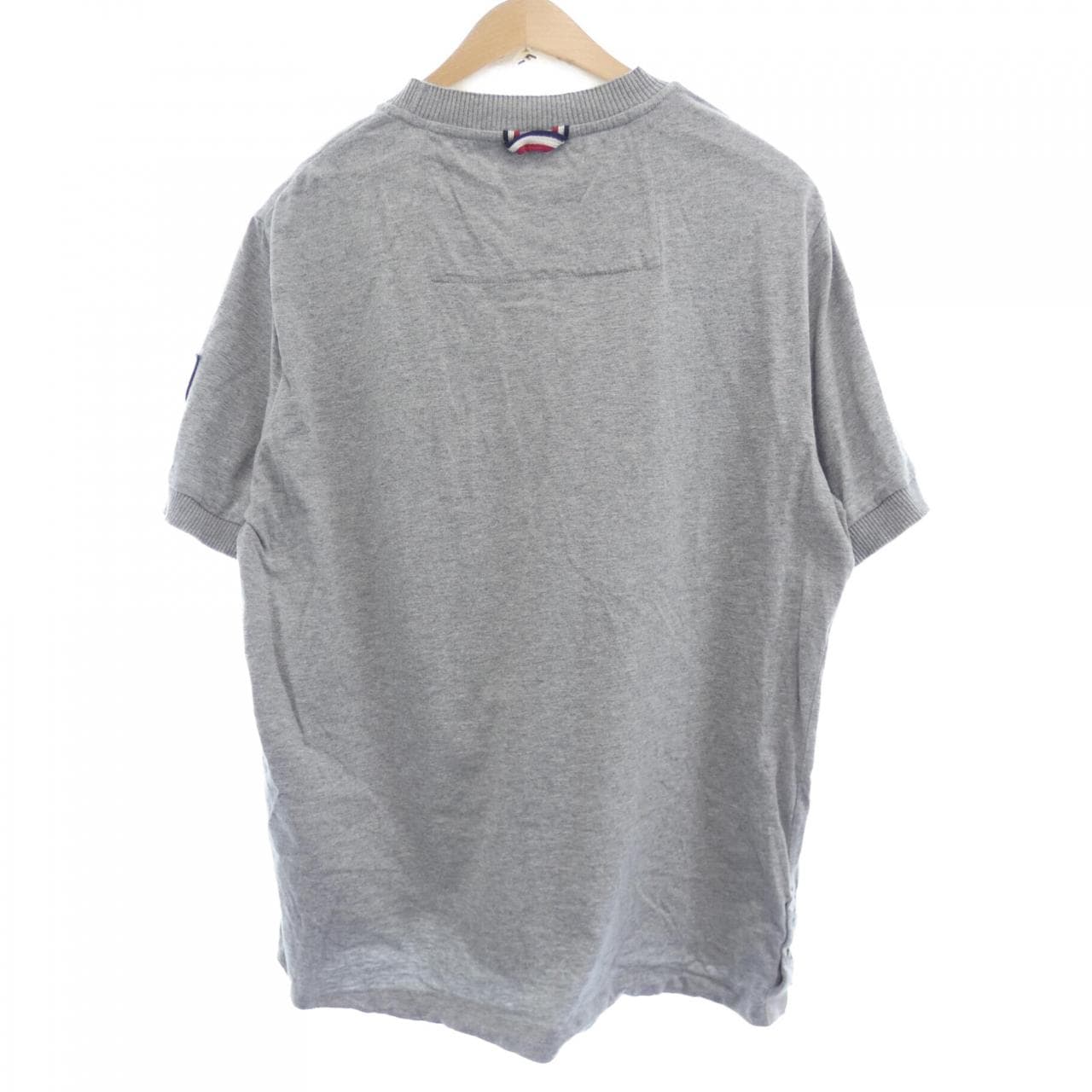 モンクレールガムブルー MONCLER GAMMEBLEU D13918011450 Tシャツ