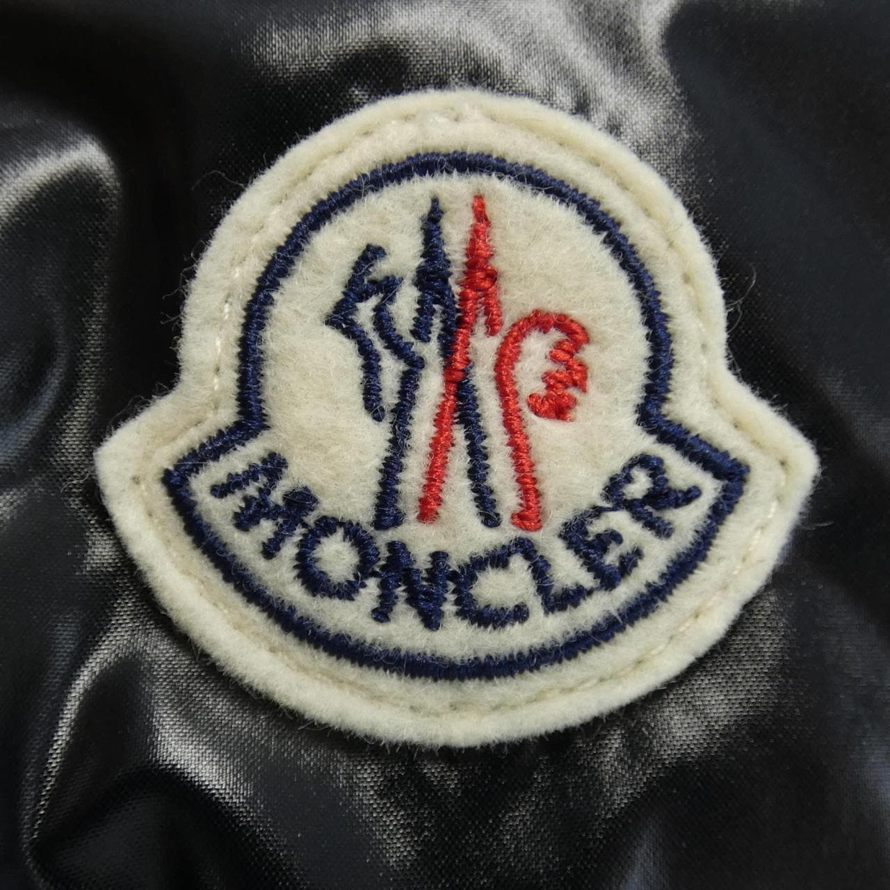 MONCLER蒙克勒羽绒服