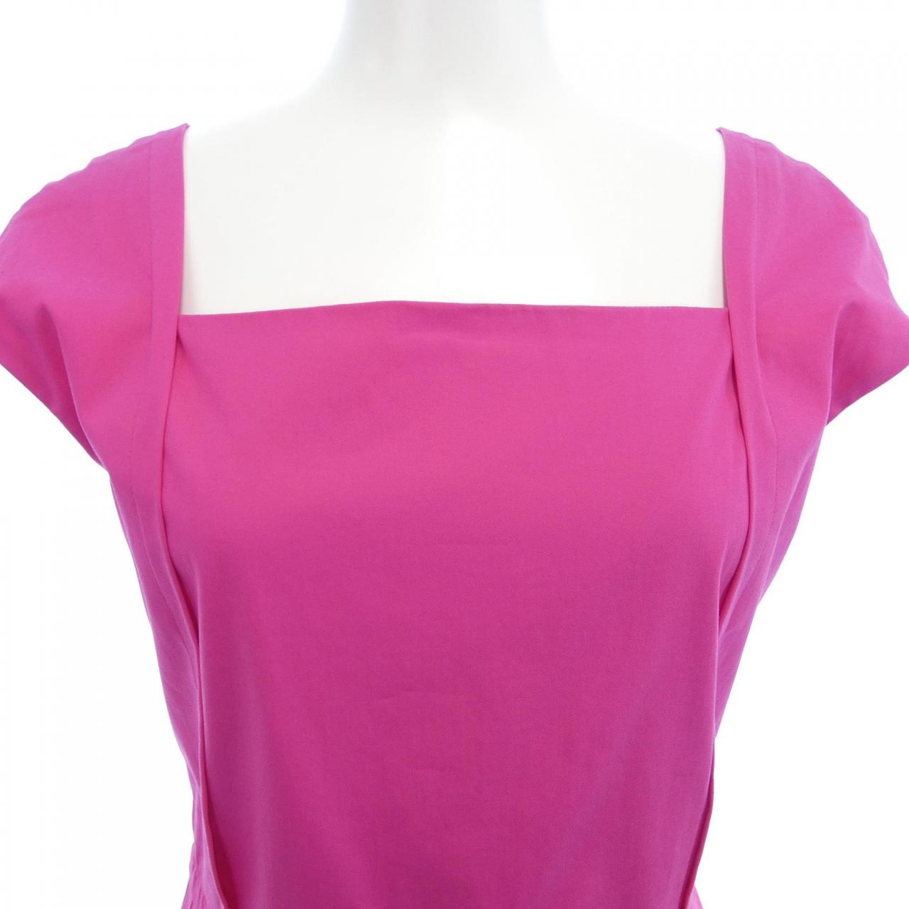 サルヴァトーレフェラガモ SALVATORE FERRAGAMO ワンピース