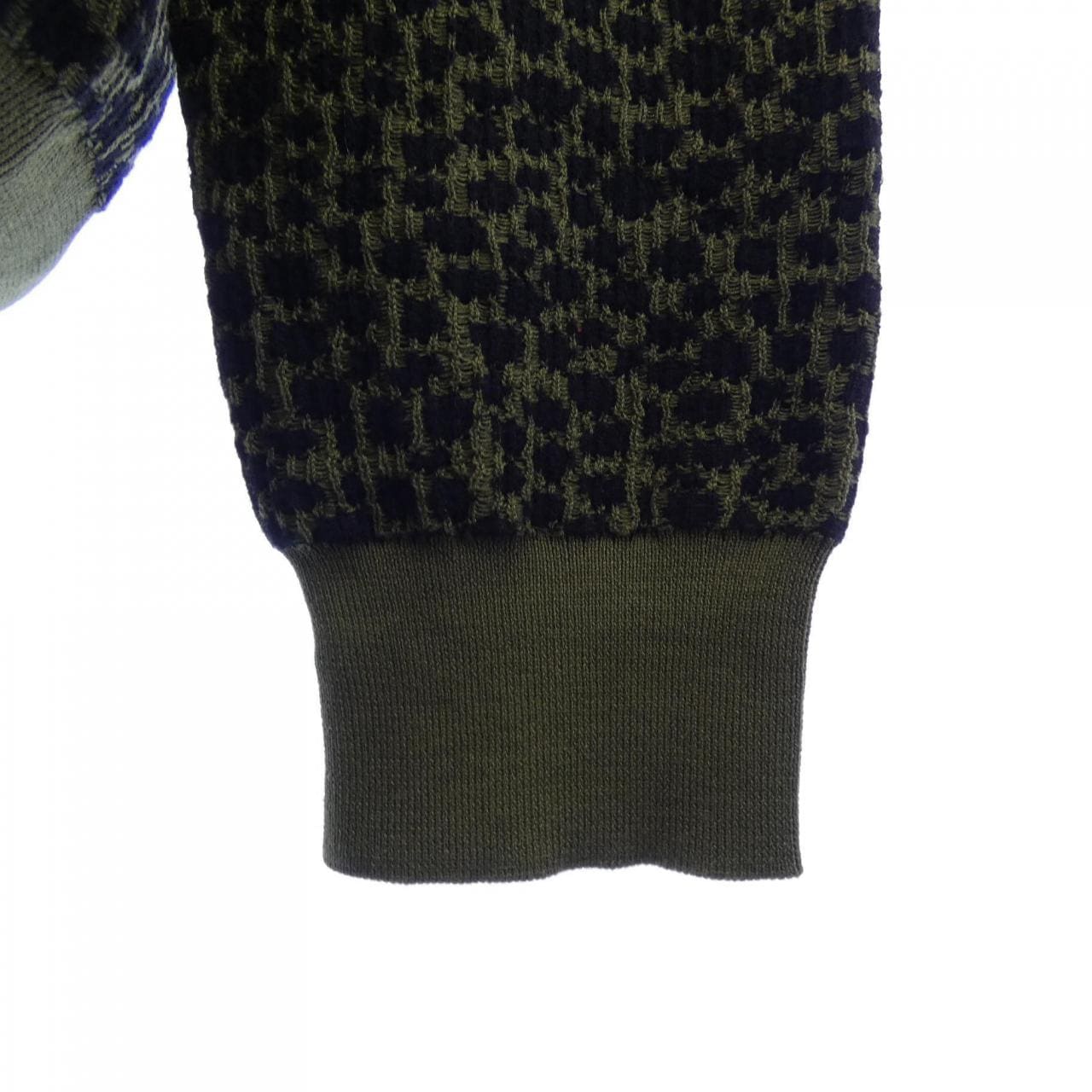 サルヴァトーレフェラガモ SALVATORE FERRAGAMO 12 0618 ニット