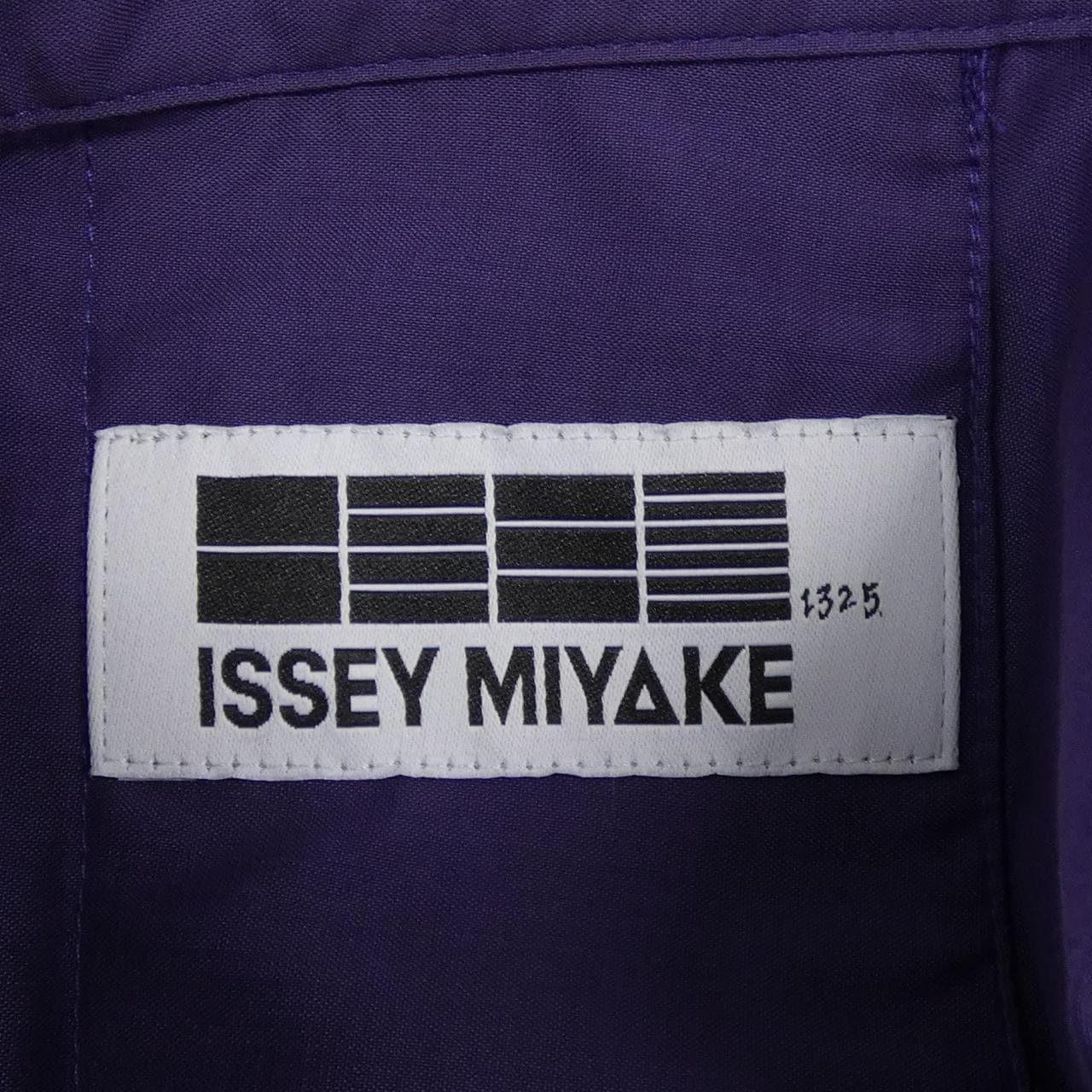 イッセイミヤケ ISSEY MIYAKE 1L03FJ053 シャツ