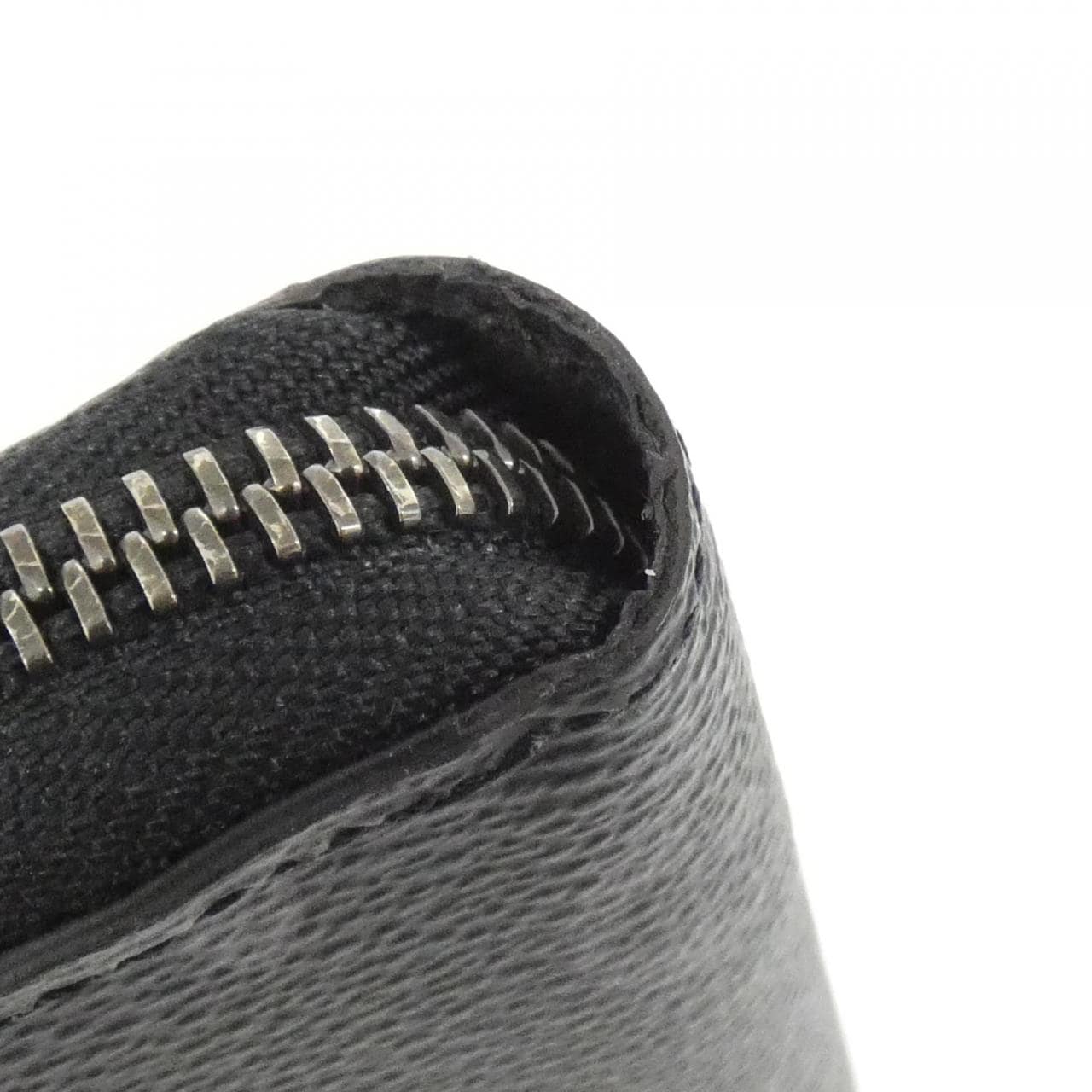 ルイヴィトン モノグラム エクリプス ジッピー ウォレット ヴェルティカル M62295 財布