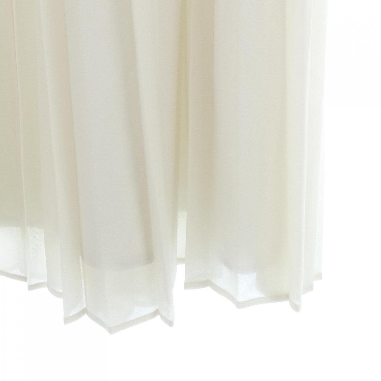 トゥービーシック TO BE CHIC スカート