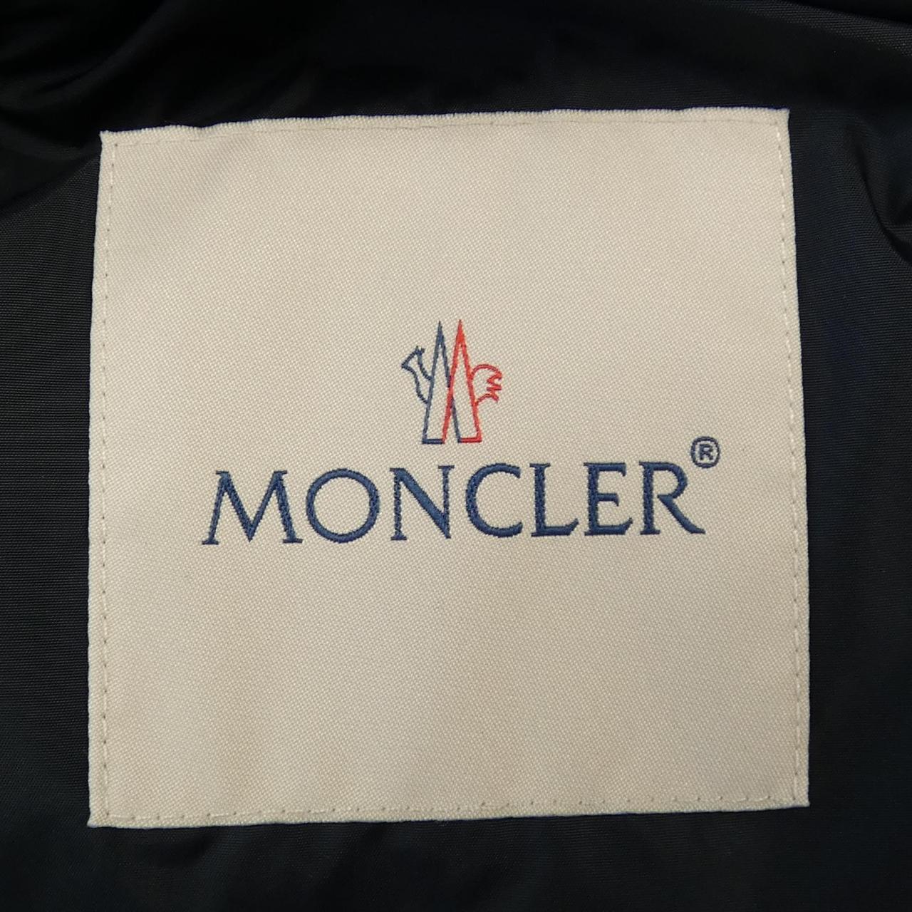 モンクレール MONCLER ダウンジャケット