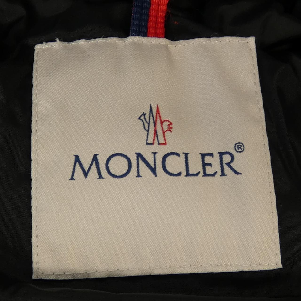 モンクレール MONCLER ダウンジャケット