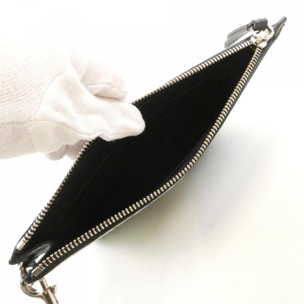 グッチ 411691 KU2HN バッグ