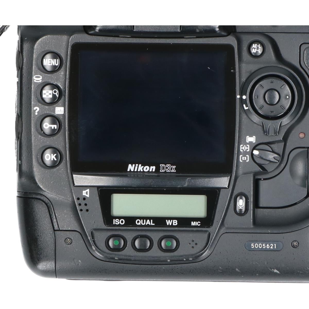 NIKON D3X