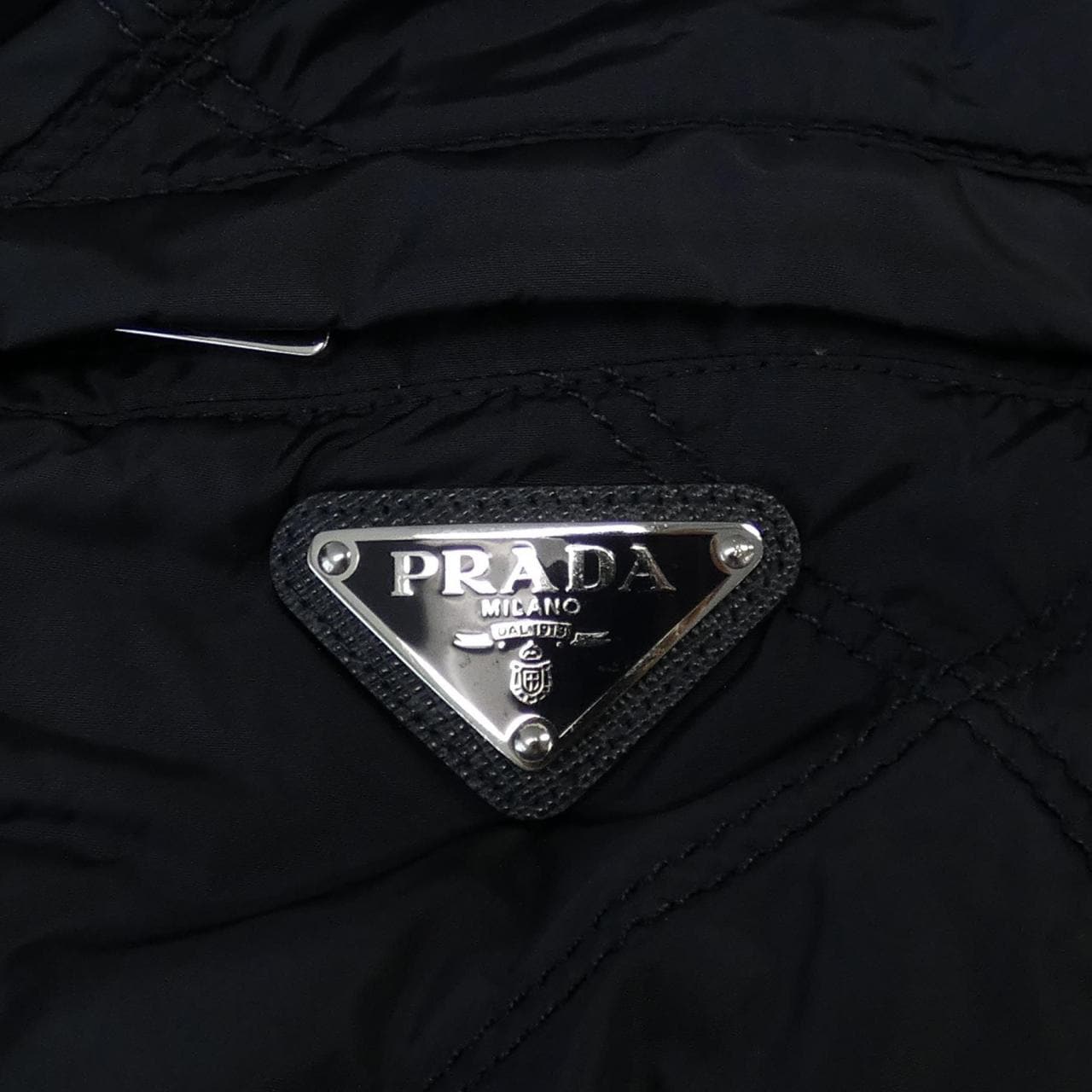 普拉达PRADA羽绒服