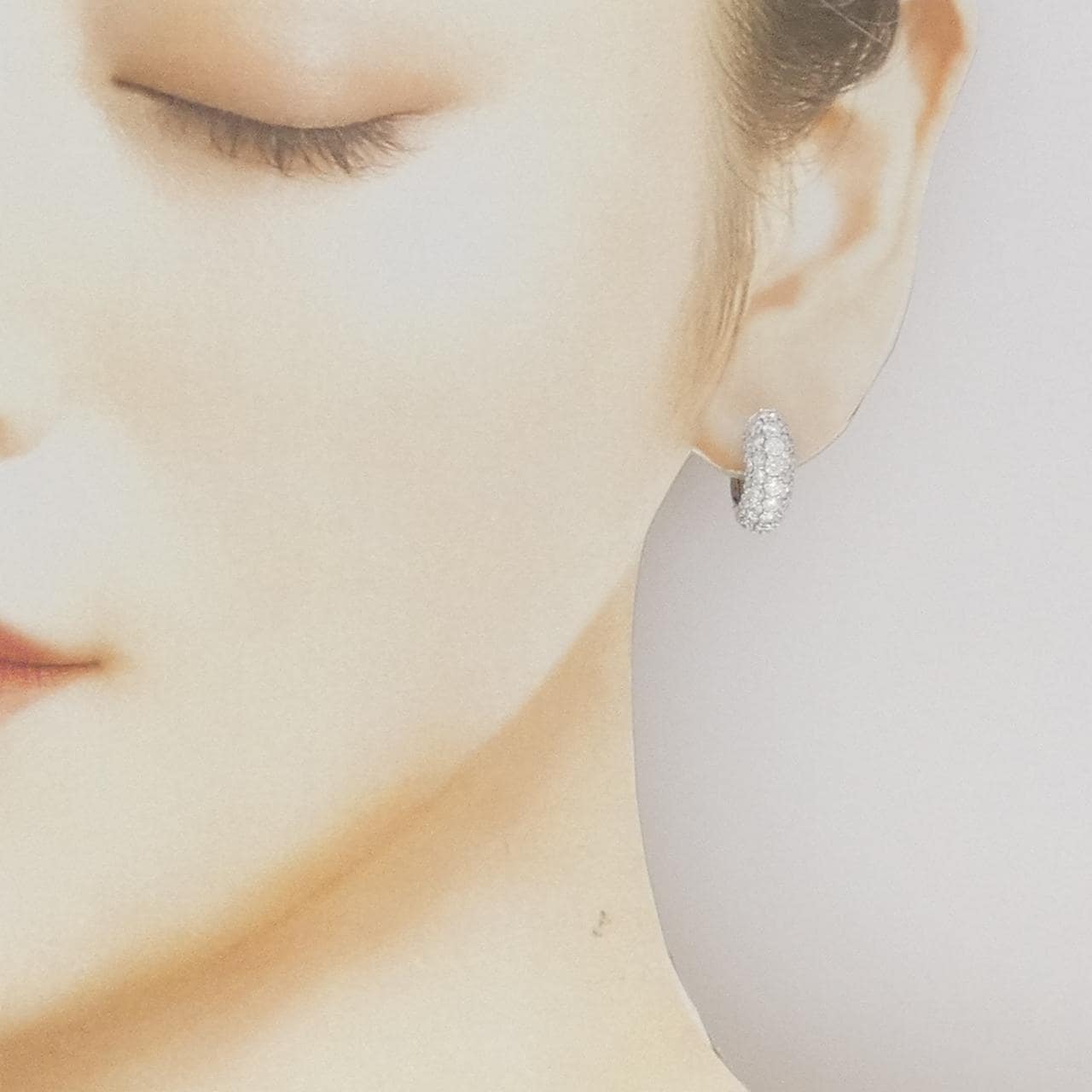 PT900 パヴェ ダイヤモンド ピアス 2.48CT