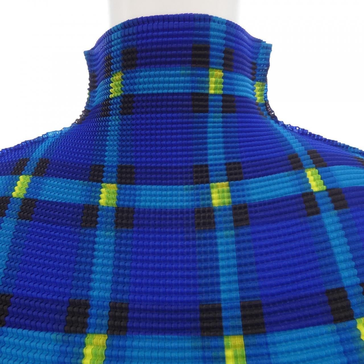 ミーイッセイミヤケ me ISSEY MIYAKE MI14FJ601 トップス