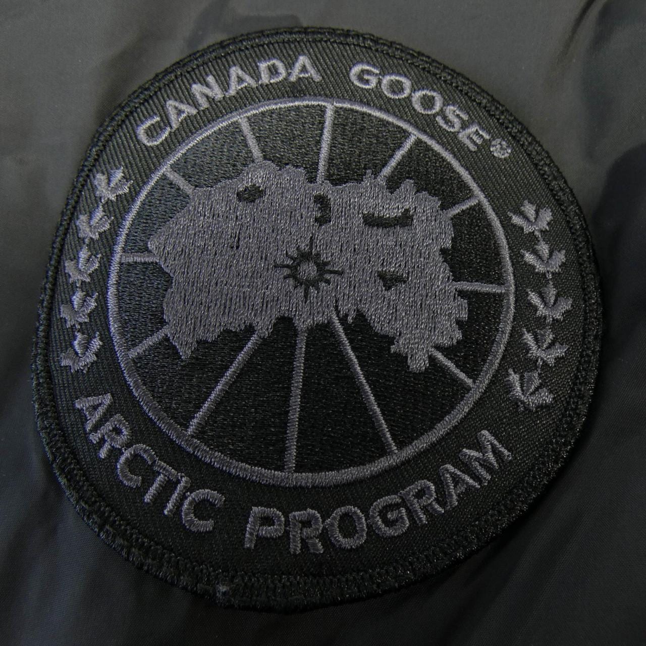 カナダグース CANADA GOOSE ダウンジャケット