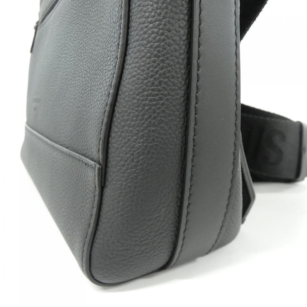 ルイヴィトン LVアエログラム テイクオフ メッセンジャー M57080 ショルダーバッグ