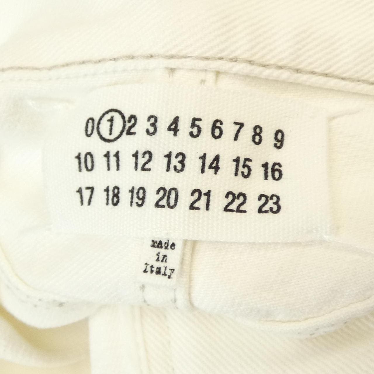 メゾンマルジェラ Maison Margiela デニムジーンズ スラッシュディテール S51LA0106 ジーンズ