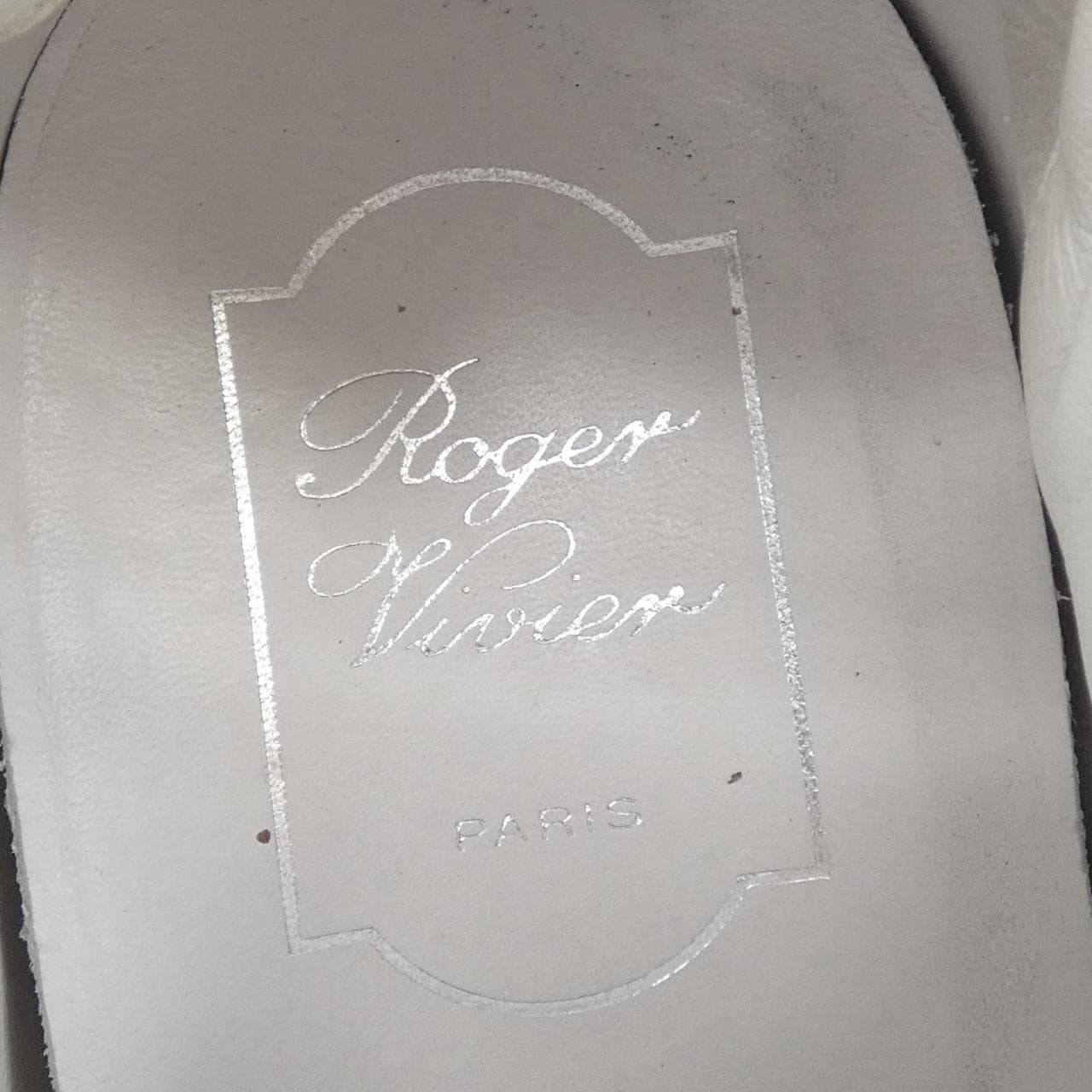 ロジェヴィヴィエ ROGER VIVIER スニーカー