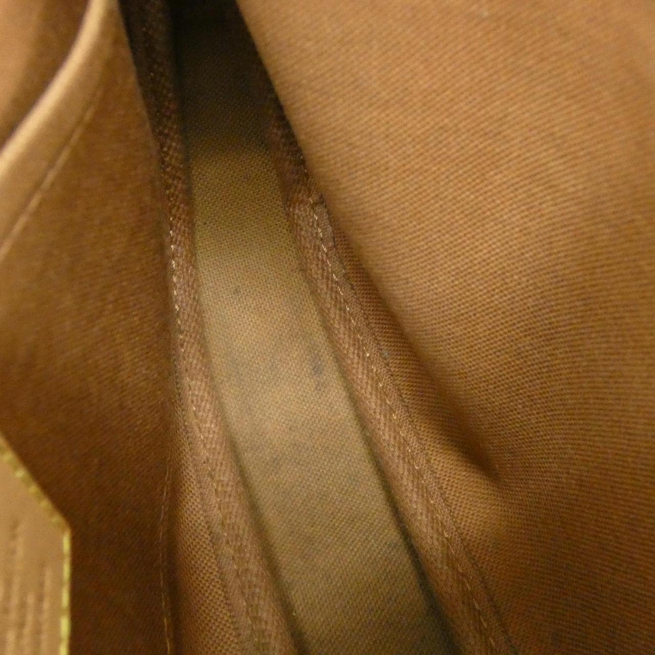 ルイヴィトン モノグラム ミュルティ ポシェット アクセソワール M44813 ショルダーバッグ