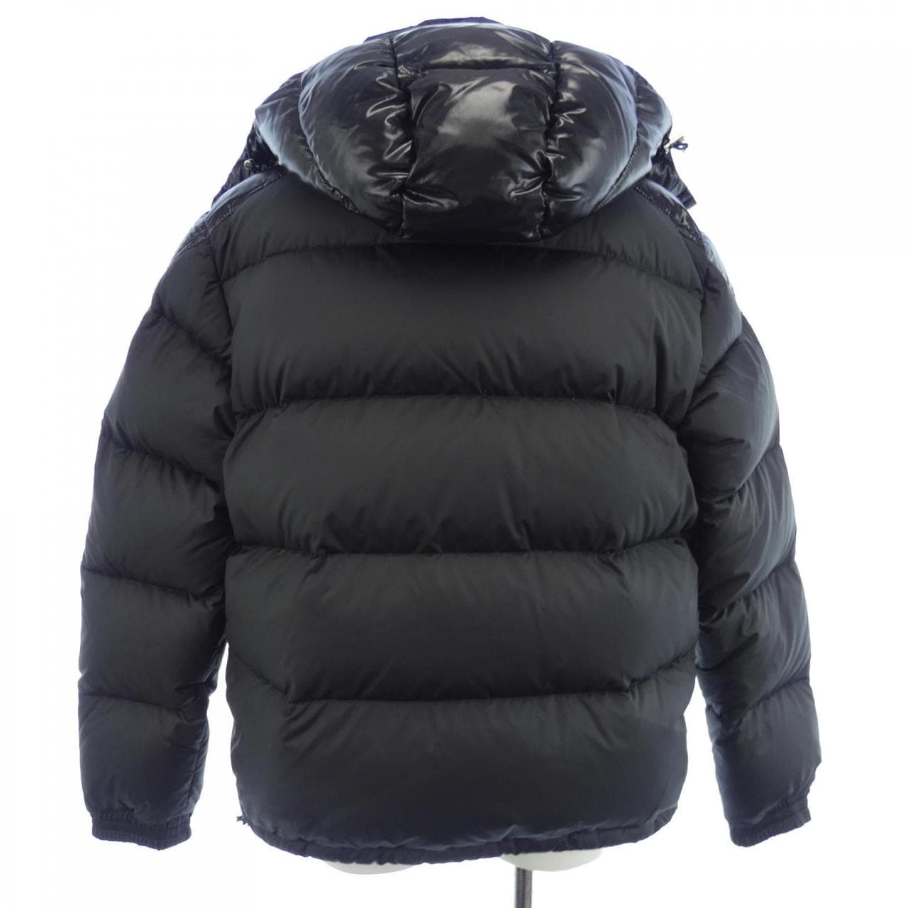 モンクレール MONCLER ダウンジャケット