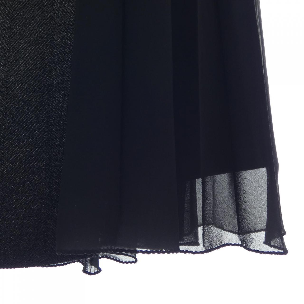 タエアシダ TAE ASHIDA スカート