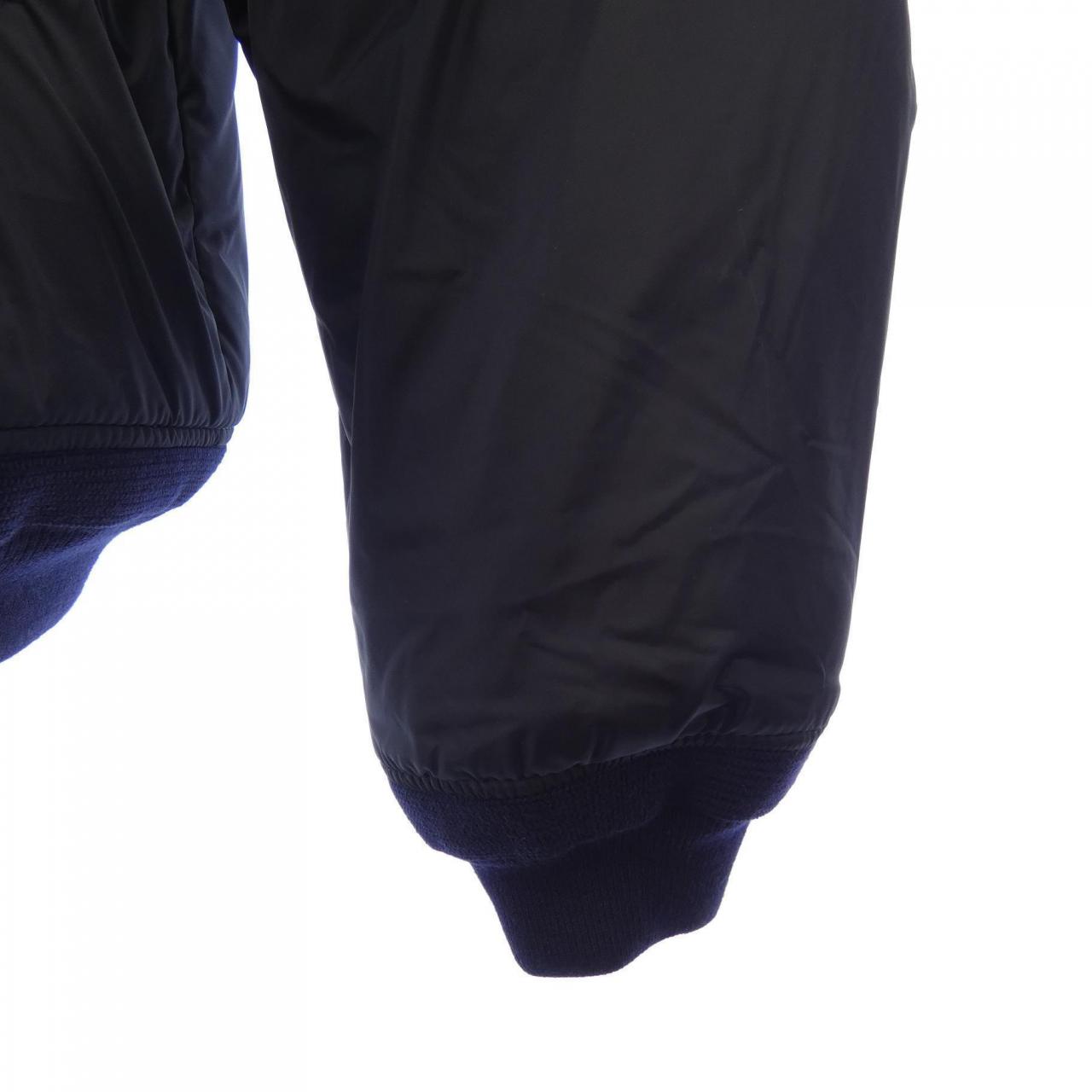 モンクレール MONCLER ダウンジャケット