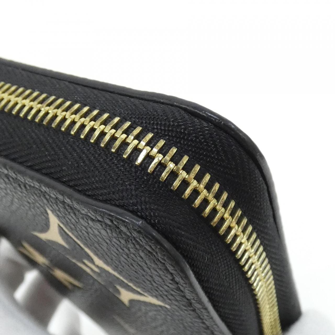 ルイヴィトン バイカラー モノグラム アンプラント ジッピー ウォレット M80481 財布