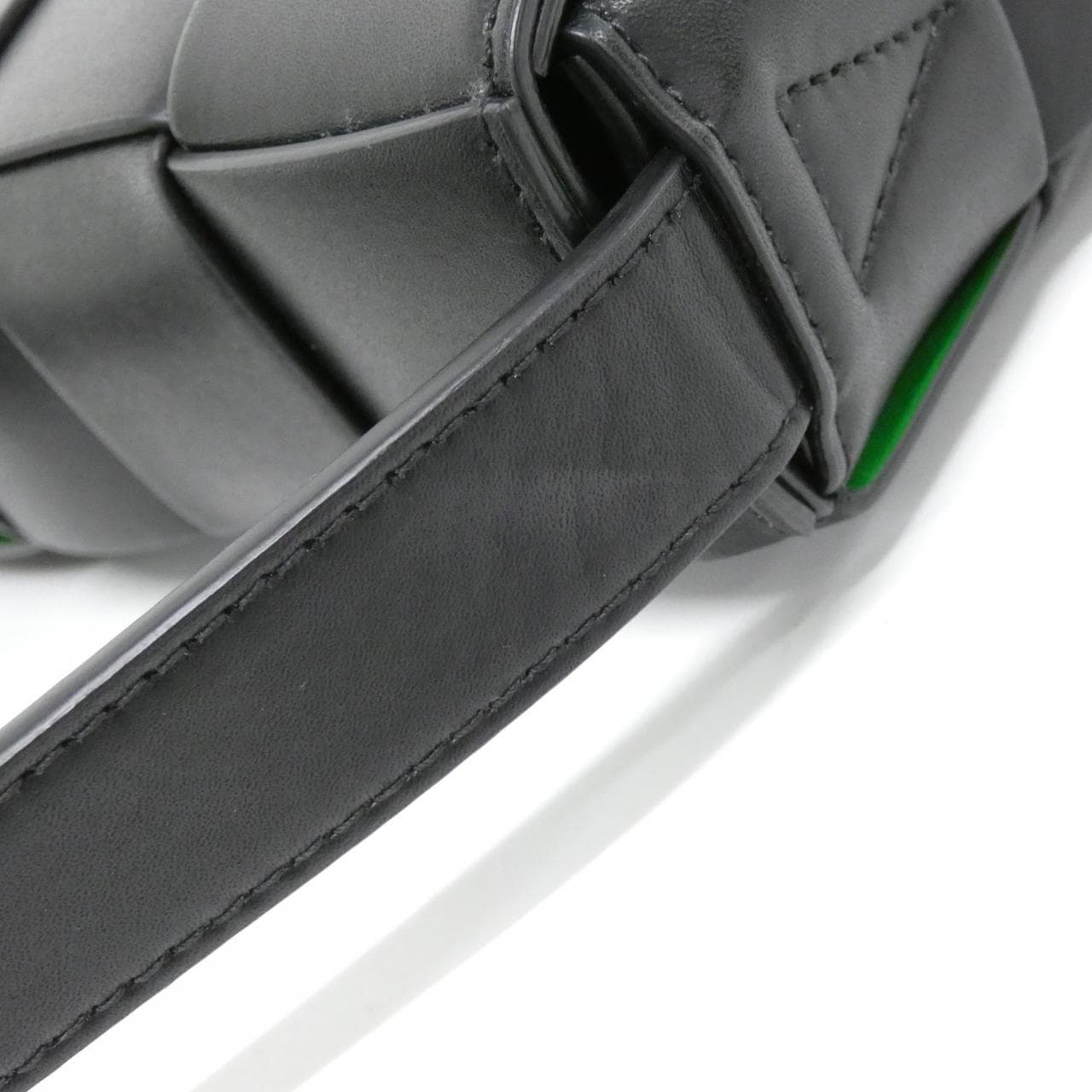 ボッテガヴェネタ 737950 V29E0 ショルダーバッグ