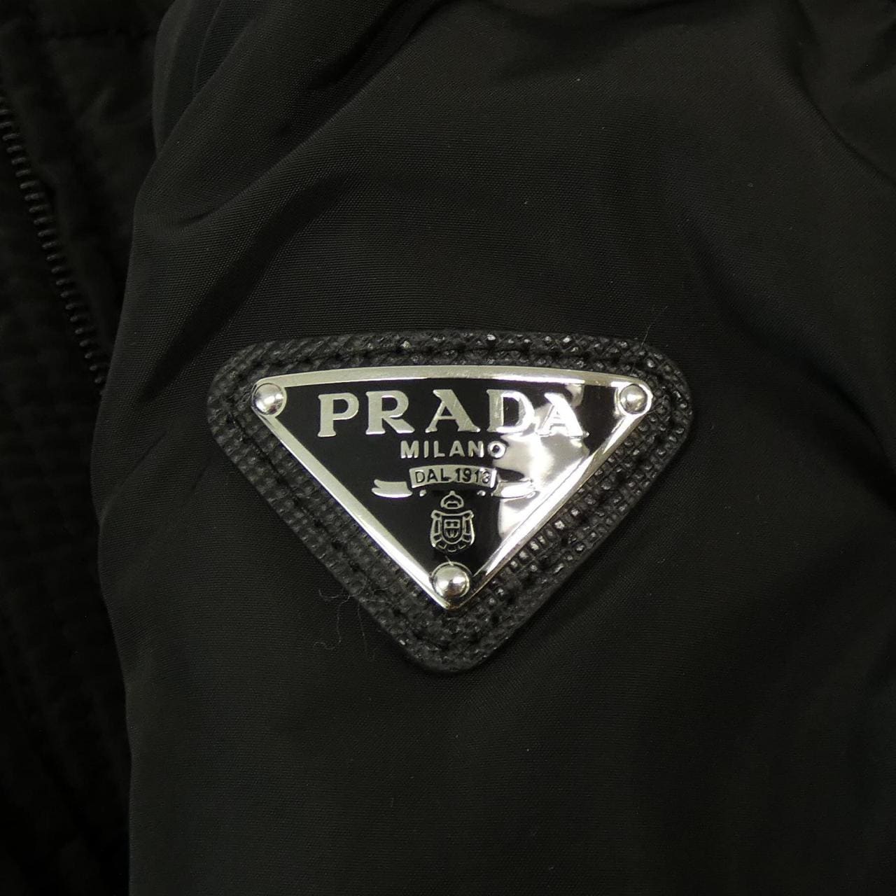 プラダ PRADA ダウンジャケット