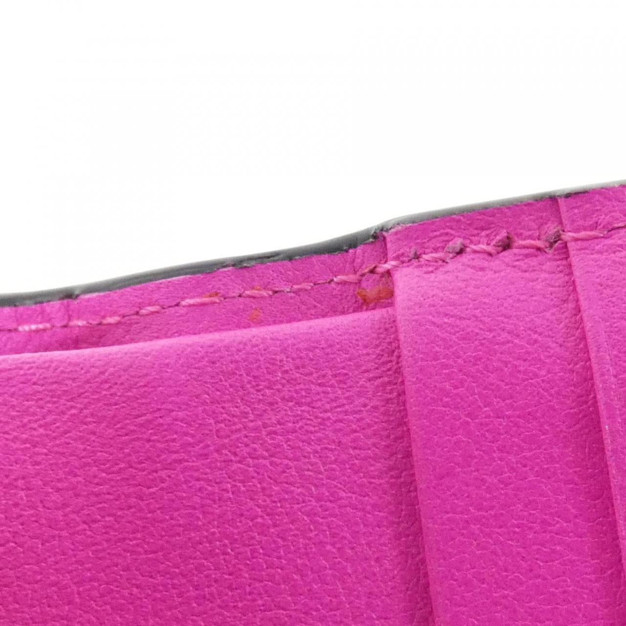 ヴァレンティノガラヴァーニ 3W2P0P39ZKZ 財布