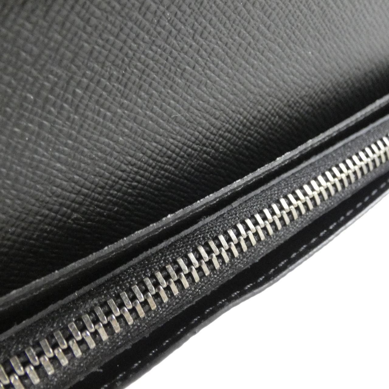 ルイヴィトン モノグラム エクリプス ポルトフォイユ ブラザ M61697 財布