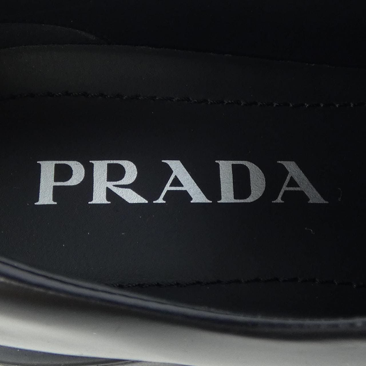 プラダ PRADA モノリス ローファー トライアングルロゴ 1D649M シューズ