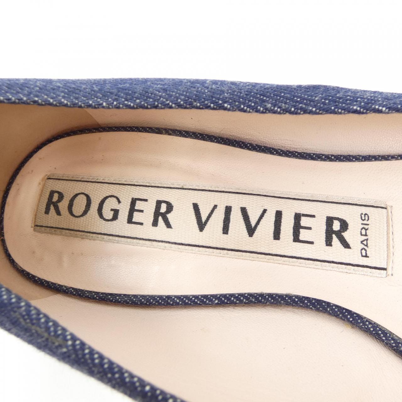 ROGER VIVIER ·維維亞鞋履