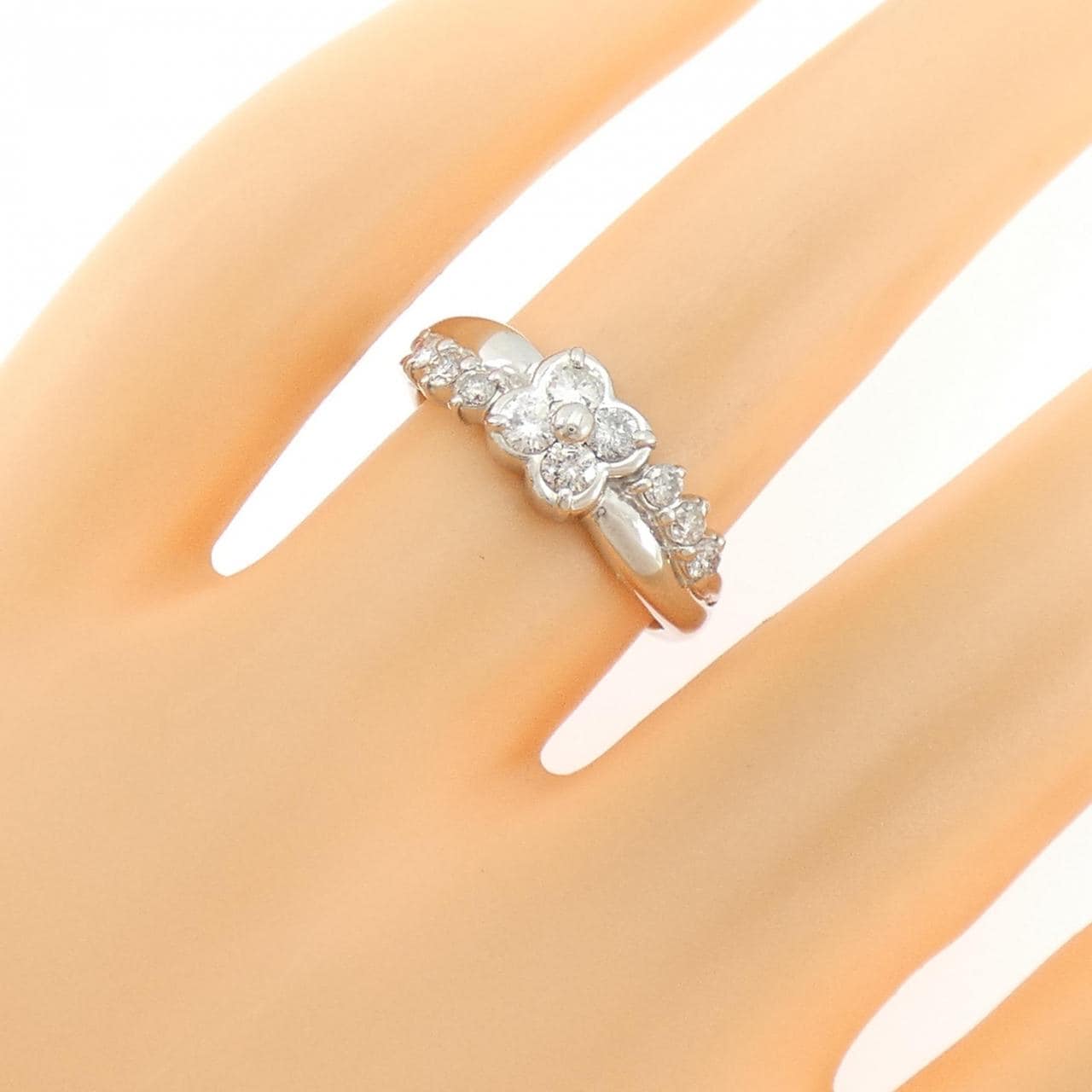 PT900 フラワー ダイヤモンド リング 0.50CT