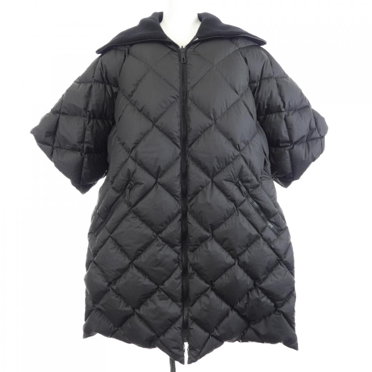 エルメス HERMES LA PROMENADE DU MATIN 2H0160D4 ダウンジャケット